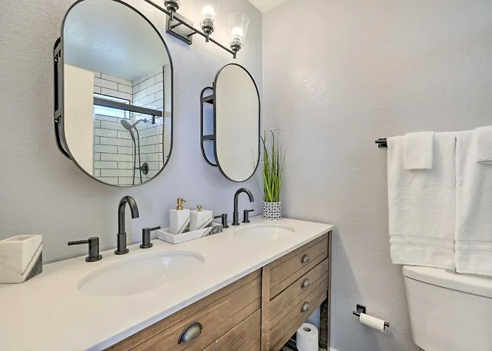 Families W/ Pets Welcome! Poolside Gem In Holiday home