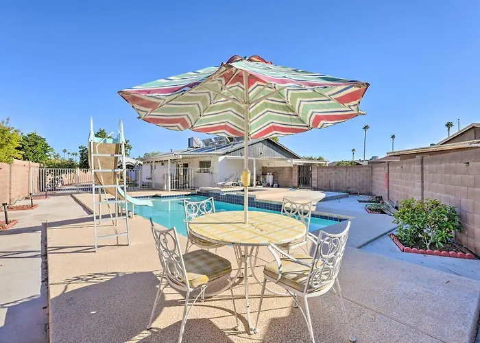 Holiday home Families W/ Pets Welcome! Poolside Gem In Phoenix