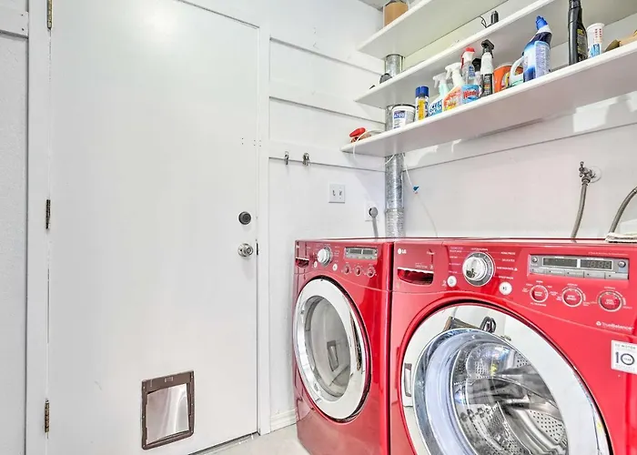 Families W/ Pets Welcome! Poolside Gem In * Phoenix