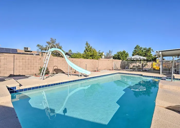Holiday home Families W/ Pets Welcome! Poolside Gem In