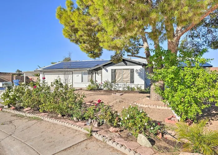 Families W/ Pets Welcome! Poolside Gem In
