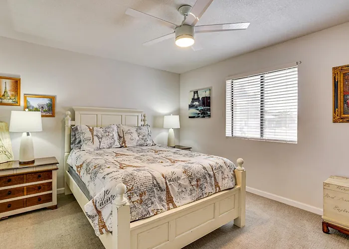 Families W/ Pets Welcome! Poolside Gem In